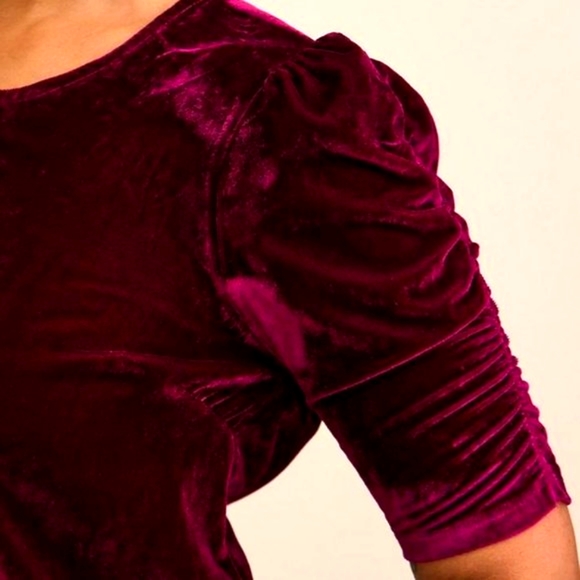 ❤️NWT VINTAGE TORRID TOP - CABERNET WINE VELVET RUCHED SLEEVE BLOUSE FUSCHIA 2X - Picture 3 of 11